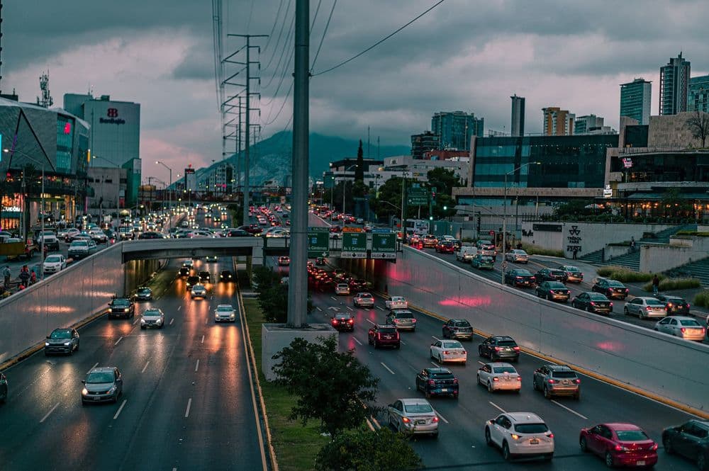 city-7569067_1920.jpg