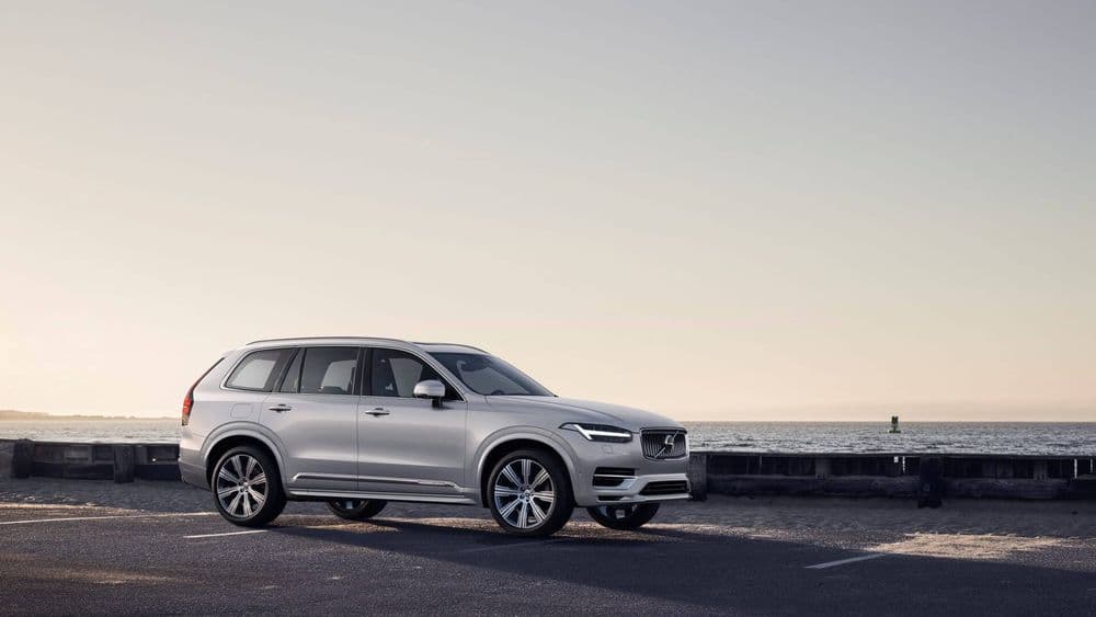 248340_XC90_Plug-In_Hybrid_Inscription_T8_in_Birch_Light_Metallic-1-1920x1080 (1).jpg